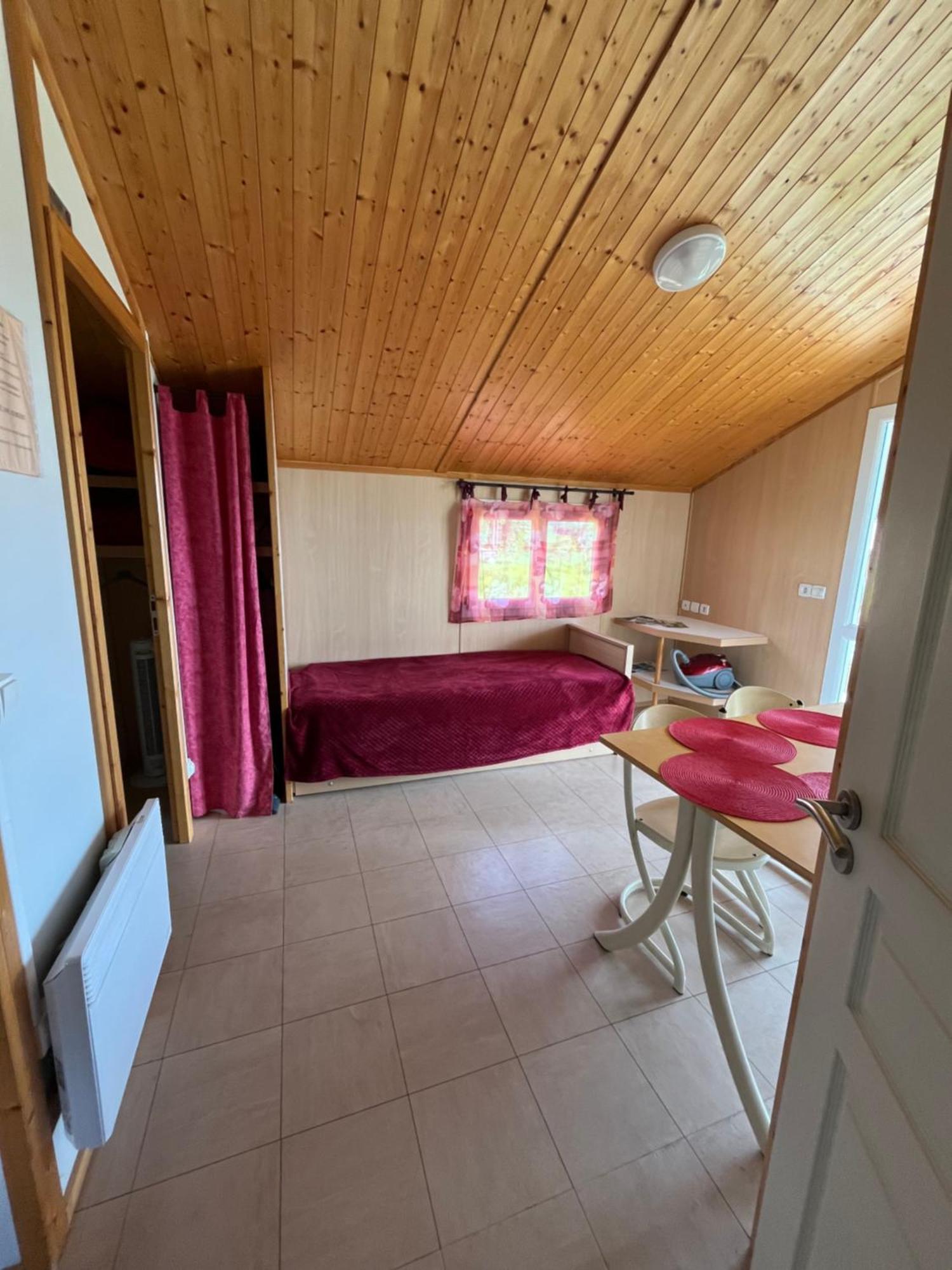 Les Chalets Du Piou Bussieres  Ngoại thất bức ảnh